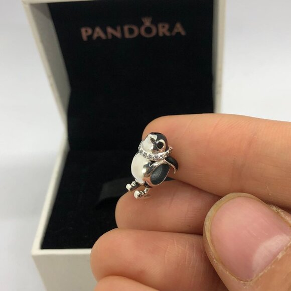 ✨🔥Pandora Skiing Penguin Charm - Picture 11 of 11